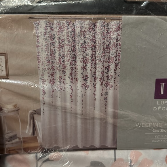 NWT Shower Curtain - Picture 3 of 6